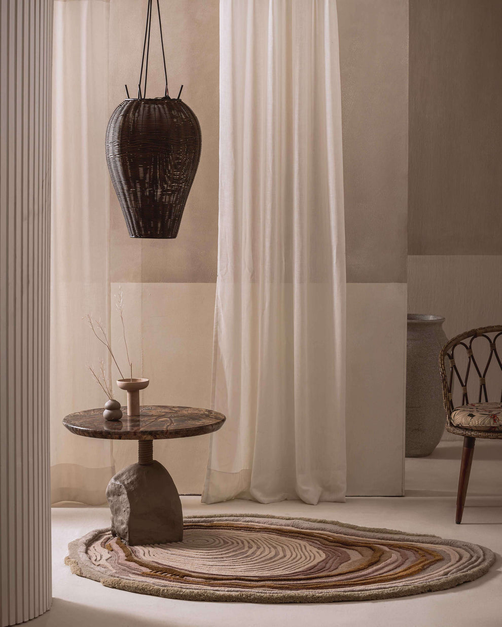 Circular Pattern Wool Abstract Unshaped Hand Tufted Carpet